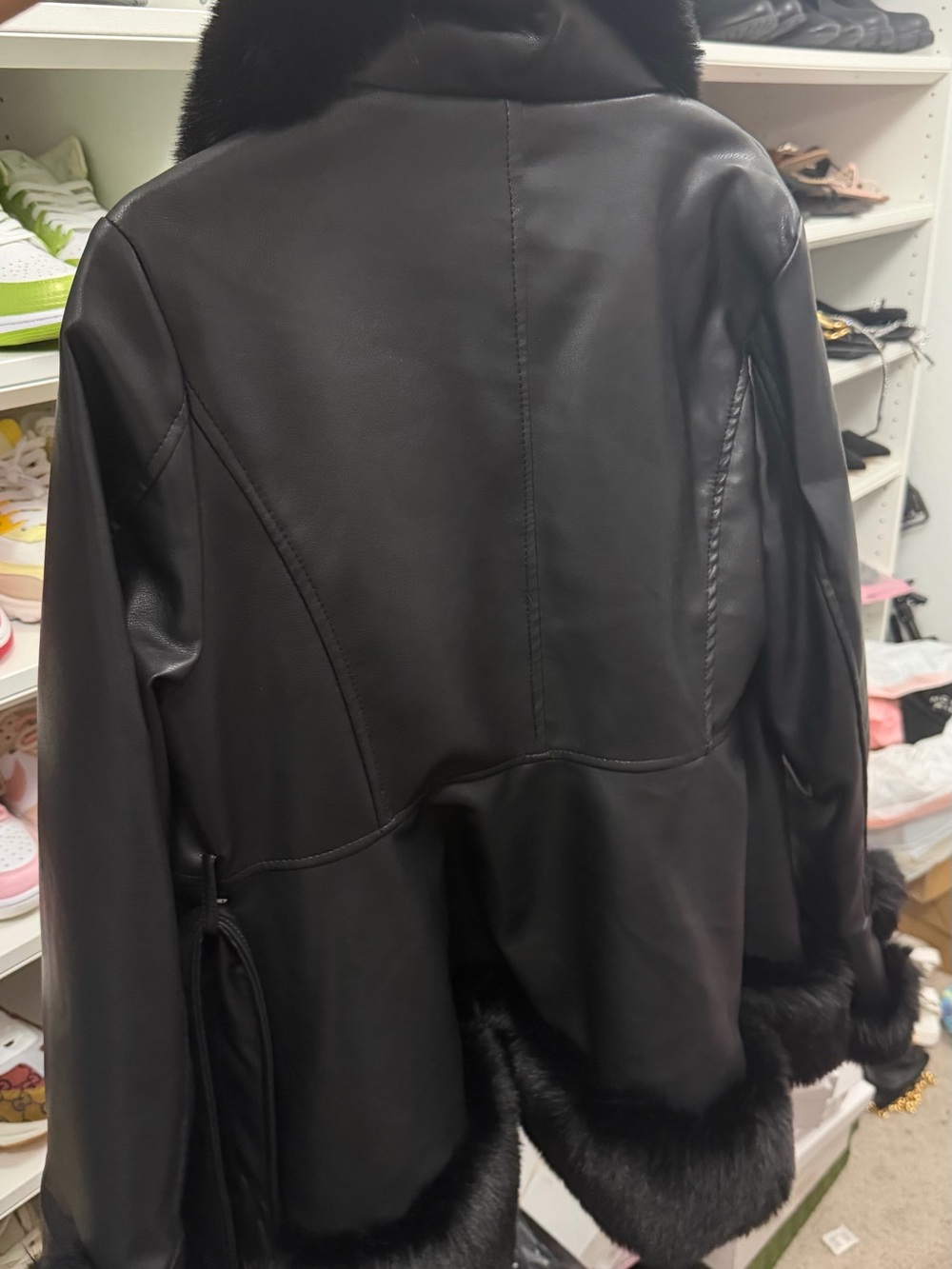 GRAN ORIENTE Faux Leather Peplum Jacket with Faux Fur Trim - M - Picture 10 of 12